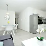 Town Apartman *