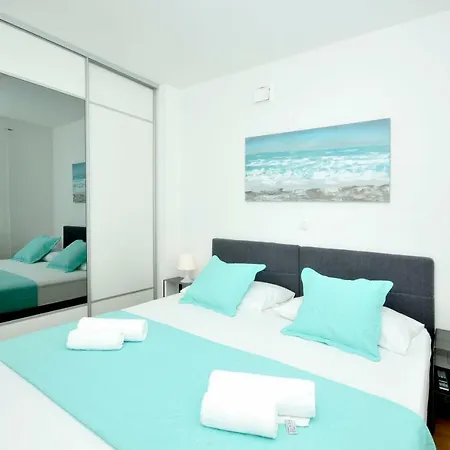 Town Διαμέρισμα Τρογκίρ