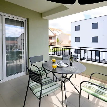 Διαμέρισμα Town *